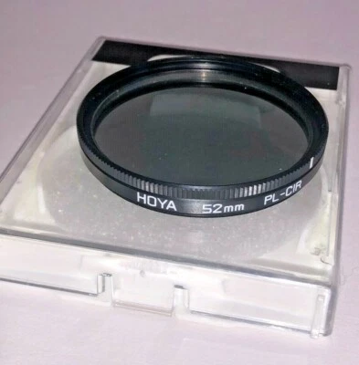Hoya 52mm Polarising Filter with case, made in Japan, in very good condition - Image 1 of 4