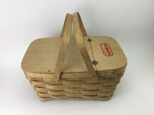 Cesta de picnic de madera tejida de doble mango revestimiento de vinilo descubrimiento nombre de State Farm - Imagen 1 de 4
