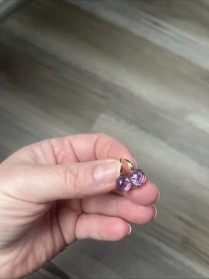 Pendientes de amatista de oro amarillo de 10 quilates Foto 1 de 4