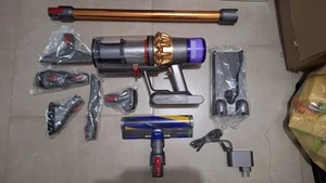 💥 2024 Dyson V15 Detect Absolute / Batterie Neuve / 6 Accessoires 💥 - Imagen 1 de 12