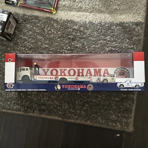 M2 Machines auto haulers Yokohama 1957 Mack Model N & 1974 Datsun truck (B1) - Picture 1 of 1