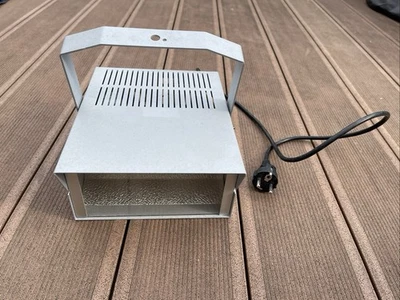 Silberfarbener HQI Strahler 150W 230V 50Hz Siehe Fotos L,B,H Ca.24x20x10cm - Bild 1 von 4