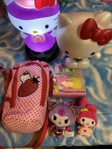 Hello Kitty and Friends Set Bilder ansehen, Bank, Licht, Wasserflaschenhalter, Kosmetik - Bild 1 von 8