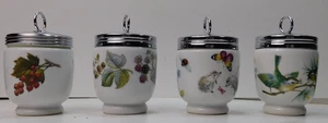 SET BESTEHEND AUS 4 ROYAL WORCESTER EGG CODDLERS MIT DECKELN - Eine Skippety Tale + 3 weitere - Bild 1 von 14