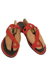 Womens Size 7.5 Red Woven Comfortable Casual Style Sandals shoes - Picture 1 of 8