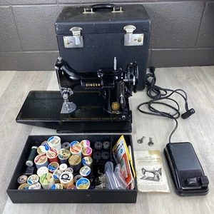 1955 Singer 221 FEATHERWEIGHT Sewing Machine - with Case & Extras - Works Well - Picture 1 of 11