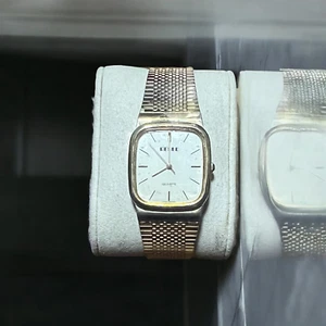 Vintage Quartz Dress Watch – Gold Mesh Band & Square Dial – Japan Import - Picture 1 of 9
