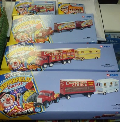 FÜNF KISTEN CORGI CHIPPERFIELDS ZIRKUS-LKW & FIGUREN ALLE IN SEHR GUTEM ZUSTAND - Bild 1 von 4