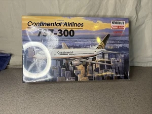 Minicraft Kits Continental Airlines 777-300 Maßstab 1:144 Plastikmodell versiegelte Box - Bild 1 von 6