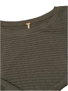 Top corto tejido con cable espalda abierta Free People con mangas largas talla mediana - Imagen 1 de 7