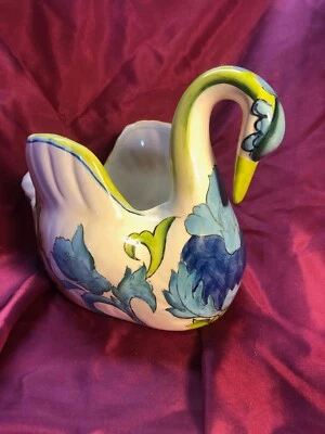 Un maravilloso azul colorido. Estatuilla/maceta cisne cerámica en polvo verde S-6 Foto 1 de 4