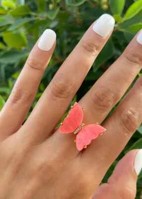 Anel Feminino Dainty Sparkle Brilhante Formato de Borboleta Coral Tamanho 8 Novo - Imagem 1 de 4