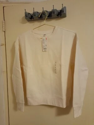 New Uniqlo Womens Sweatshirt Off White Size S with a Bonus Scarf - Image 1 of 4