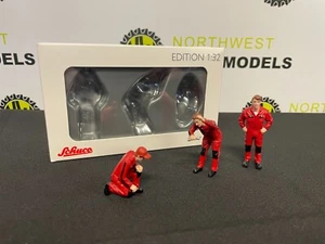 SCHUCO 1:32 SCALE CASE IH WORKING FIGURES - Picture 1 of 6