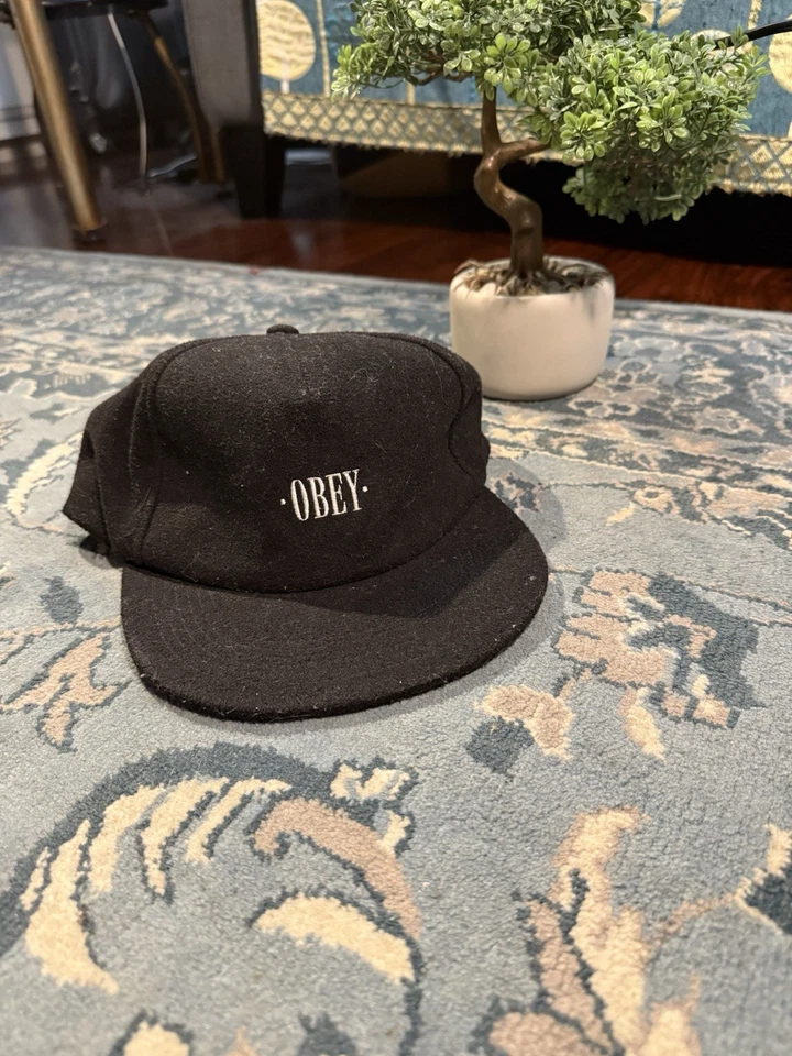 Sombrero ajustable vintage OBEY Worldwide mezcla de lana negro talla única ¡¡Excelente!!! Foto 1 de 3