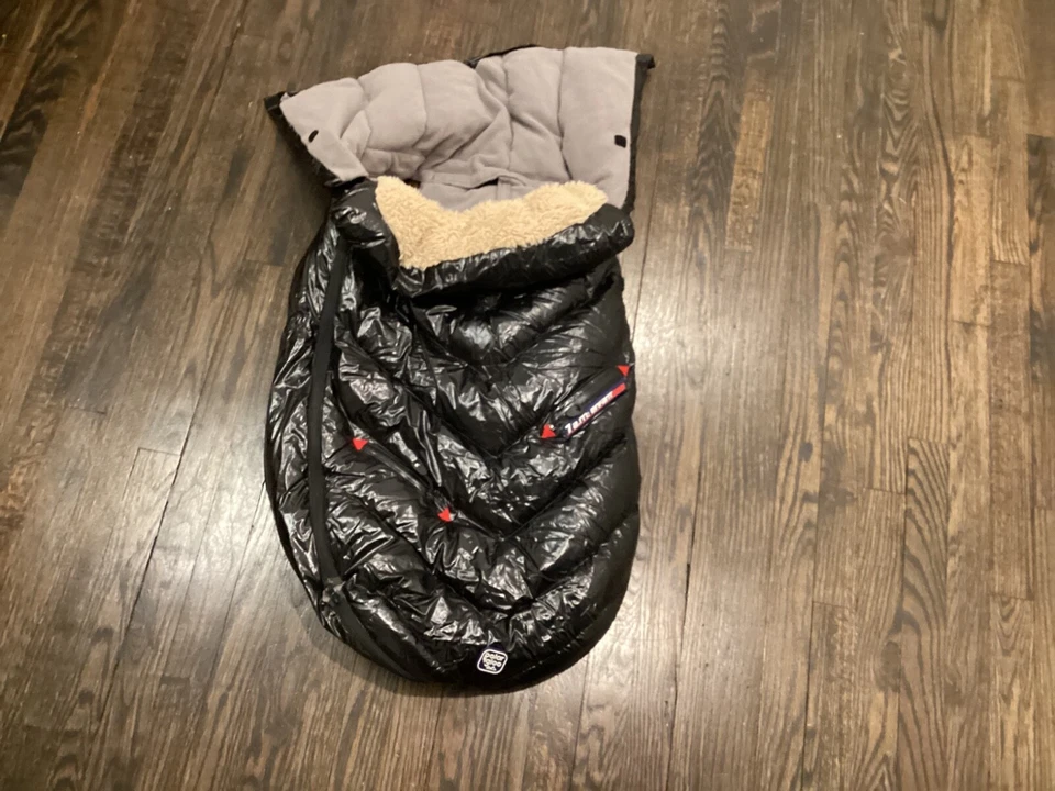 Forro de carro cálido iglú polar 7 a.m. Foto 1 de 4