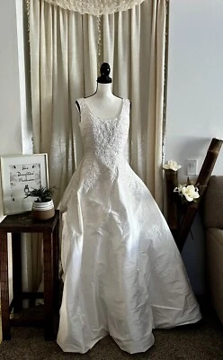 Vtg Morí Lee Size 12 (fits 8) Off-White Wedding Dress Sequin  - Image 1 of 4