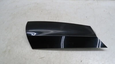 Land Rover Discovery 2017-2023 OEM puerta levadiza trasera derecha moldura Foto 1 de 4