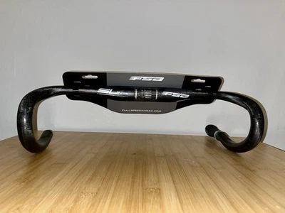 Компактный углеродный дорожный руль FSA SL-K 44 см черный (31,8/125/80 мм) - Изображение 1 из 4