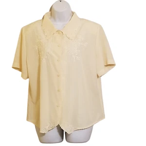 Joanna Vintage Blouse L Pale Yellow Button Up Embroidered Fitted Scalloped Edges - Picture 1 of 16