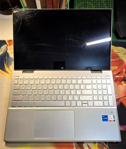 🔥*FOR PARTS NOT WORKING* HP 15-er0056cl 15.6" FHD Touch Intel Core i5-1135G7🔥 - Afbeelding 1 van 4