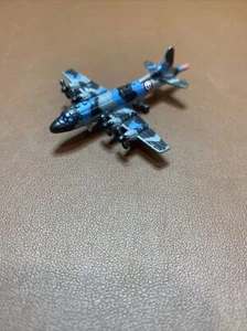 1995 Military Micro Machine White Skull Blue and Black Camo Propeller Plane  - Bild 1 von 9