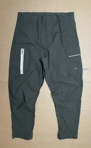Nike Men’s 34 Sportswear Essentials Utility Cargo Pants Green Nylon DD7024-355 - Picture 1 of 6