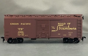Athearn - Union Pacific - 40' Box Car + Wgt # 184241 w/Kadees - Picture 1 of 6