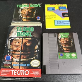 Tecmo Bowl Nintendo NES 1988 With Box and manual