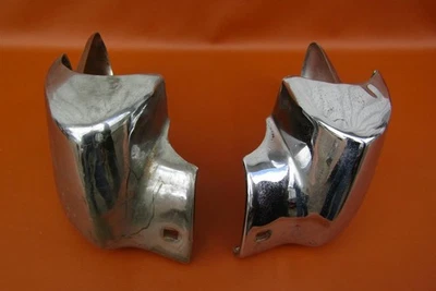 Chevy 1951 1952 par de accesorios originales GM protectores de parachoques trasero puntas de ala envolturas Foto 1 de 4