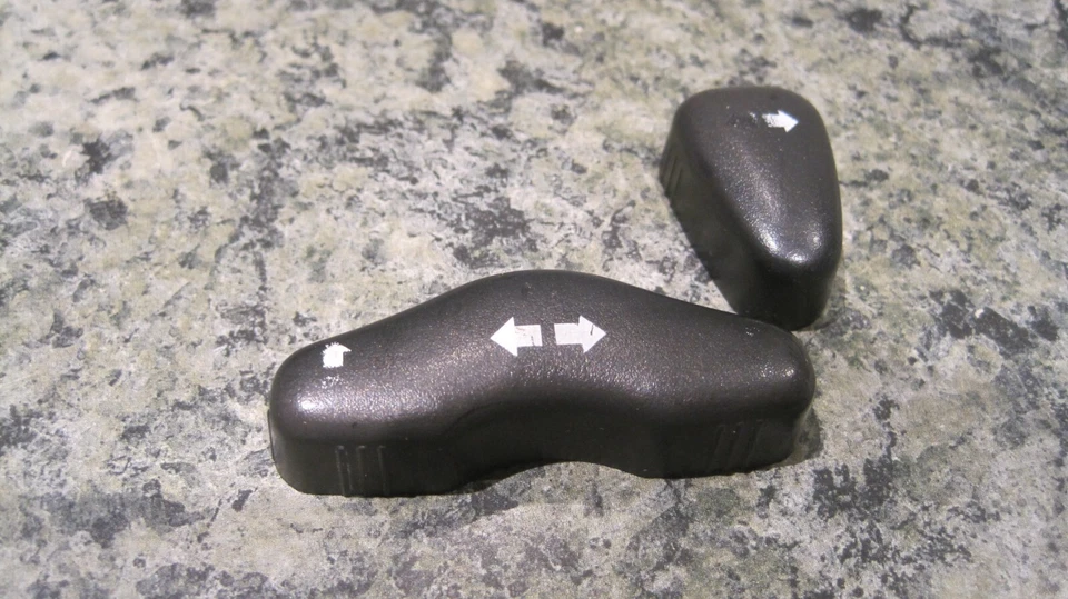 2003 Nissan Altima Driver power seat control knobs buttons Black BLEM CHEAPER - Изображение 1 из 1