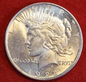 1922-P Peace Dollar 90% Silver Coin High Grade PE301 - Picture 1 of 2
