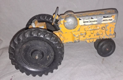 Vintage ERTL Minneapolis Moline Yellow Die Cast Toy Farm Tractor 1:25 USA Repair - Image 1 of 4