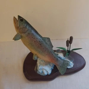 Escultura de trucha arco iris de madera tallada a mano pintada a mano firmada 1997 trofeo pez - Imagen 1 de 12