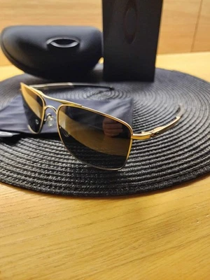 Oakley  Gauge 8 Silver Metal Frame Black Polarized Lens Brand NEW! - Image 1 of 4