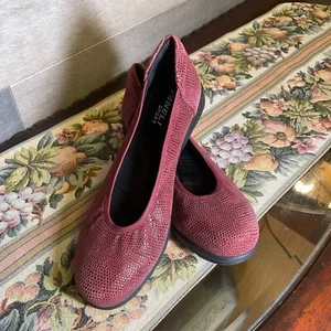 Vaneli Printed Leather Wedge Pumps - Donia Wine Burgundy Womens Shoes 10N - Picture 1 of 8