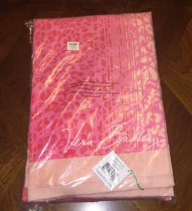 NWT Vera Bradley Beach Towel in Camocat Pink - Picture 1 of 2
