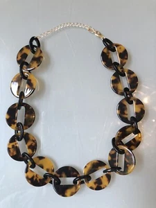NWOT Faux Tortoise Classic Small Round Link Chain Statement Necklace - Picture 1 of 7