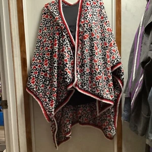 Soft Lightweight Fleece Wrap / Shawl - Animal Print Hearts - Red, Black & White - Picture 1 of 3