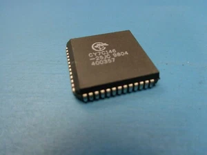(1) CY7C146-25JC 16K 2Kx8 5V 25NS ASYNC DUAL PORT SRAM 52 PIN PLCC STATIC RAM - Picture 1 of 2