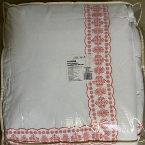 The Pioneer Woman White Cotton Eyelet 4-Piece Comforter Set Full / Queen **NEW** - Picture 1 of 4