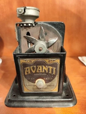 Bleistift Spitzer Spitzmaschine Avanti DRP DRGM Bleistiftanspitzer alt antik - Bild 1 von 4