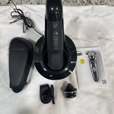 Afeitadora recargable Phillips Norelco Series 9000 con Smart Clean S9721 Foto 1 de 4