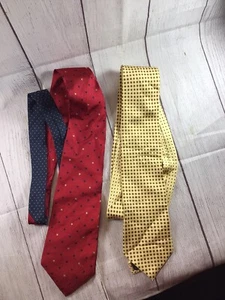 Tommy Hilfiger Lot Of 2 Mens Ties Yellow & Red/Blue 100% Silk - Picture 1 of 24