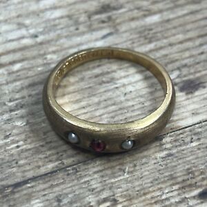 18 ct gold cased ring 