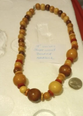 Collar de 18" con cuentas de madera color tostado, marrón, rojo Foto 1 de 4