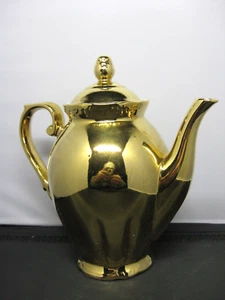 REMBRANDT FINE CHINA AUSTRALIA GOLD COFFEE TEA POT - Picture 1 of 7