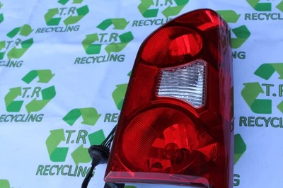 Conjunto de luz trasera lateral derecha Nissan Xterra 2005-2015 Foto 1 de 3