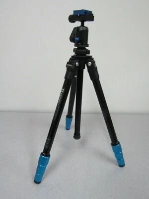 Benro TSL08AN00 Slim Aluminum-Alloy Tripod - Max Ld 8.8 lb / 4 kg (b) - Image 1 of 4