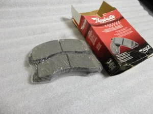 Raybestos SGD1414C Service Grade Ceramic Disc Brake Pad Set - Picture 1 of 3